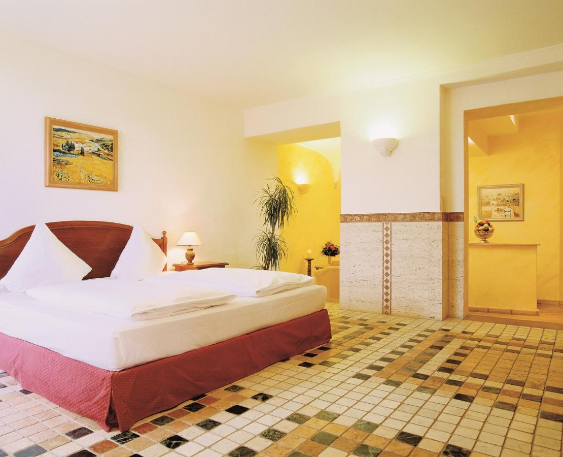 Hotel Schloss إيديسهايم الغرفة الصورة